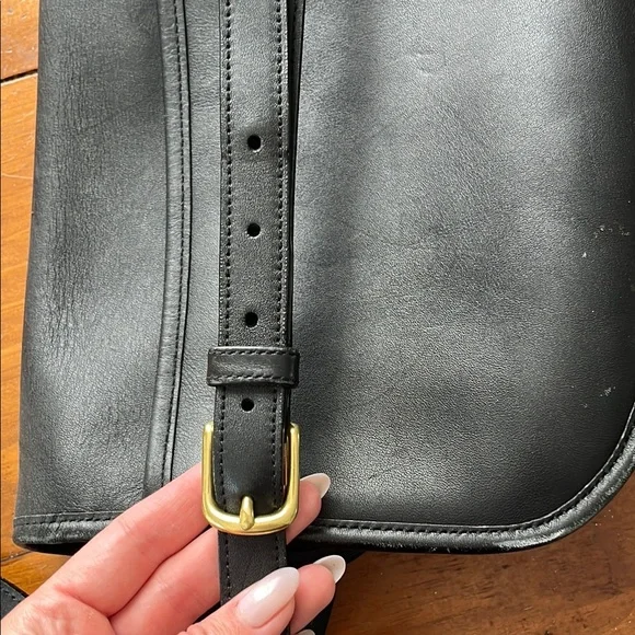 Vintage Coach City Bag 2004 - Picture 8 of 10